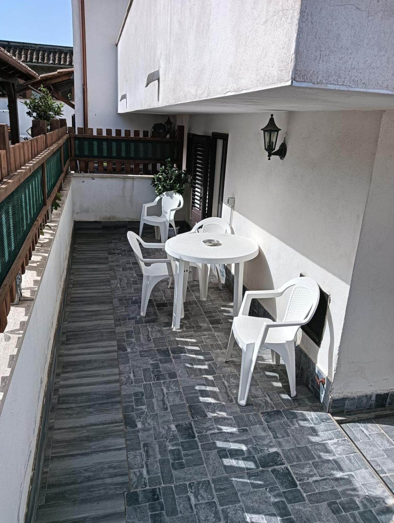 Maria Turistico Apartment Fiumicino Ngoại thất bức ảnh